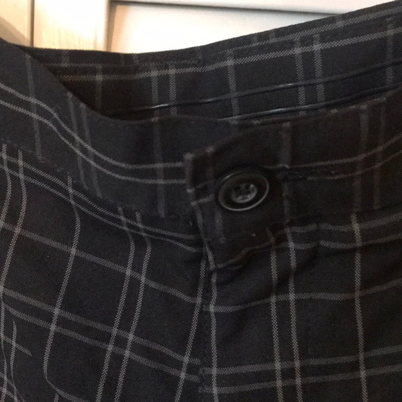 Pro Tour Shorts - Picture 2 of 8